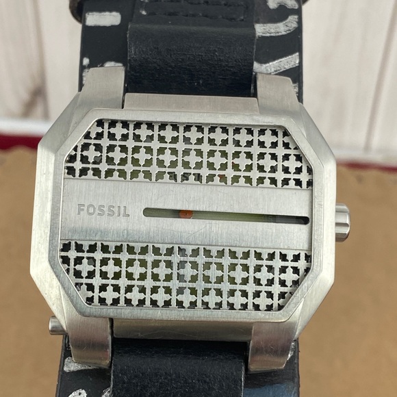 Rare Vintage Fossil Rock Climber, Hockey, Lacrosse and more Sports Watch - Picture 4 of 13